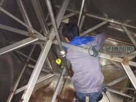 專業小區不銹鋼水箱清洗